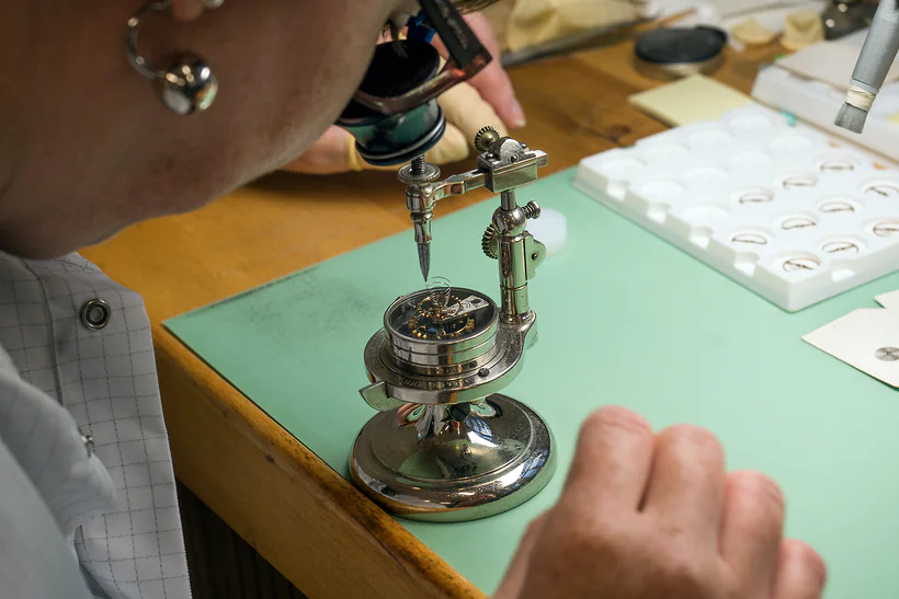 Five Reasons for Working with a Trustworthy Professional Watchmaker